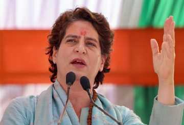 प्रियंका गांधी भी हुईं कोरोना पॉजिटिव